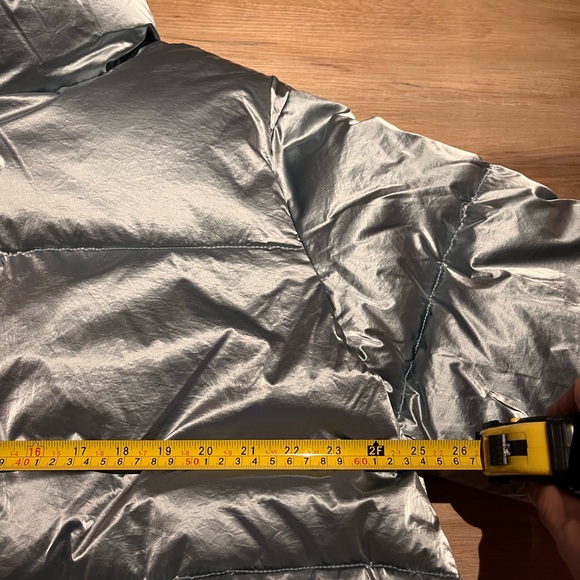 Brand new w/ tags Old Navy Puffer Jacket Silver - Picture 7 of 7